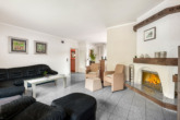 Wohnen - Groß gedacht, vielseitig gemacht: Wohnhaus mit Doppelgarage & 2.143 m² Grundstück in Rühle!