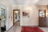 Flur 2 - Groß gedacht, vielseitig gemacht: Wohnhaus mit Doppelgarage & 2.143 m² Grundstück in Rühle!