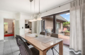 Essen - Groß gedacht, vielseitig gemacht: Wohnhaus mit Doppelgarage & 2.143 m² Grundstück in Rühle!
