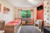 Schlafen 2 - Groß gedacht, vielseitig gemacht: Wohnhaus mit Doppelgarage & 2.143 m² Grundstück in Rühle!