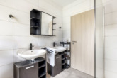 Tageslichtbad Erdgeschoss - Gut Ding will Weide haben: Zweifamilienhaus mit Stallgebäude auf 4.722 m² Grundstück in Haren/Erika!