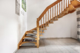 Diele - Gut Ding will Weide haben: Zweifamilienhaus mit Stallgebäude auf 4.722 m² Grundstück in Haren/Erika!