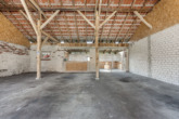 Maschinenhalle - Alte Mauern, neue Energie – Resthof mit PV-Anlage auf über 1 Hektar Land in Geeste-Dalum!