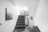 Treppenhaus zu den Wohnungen