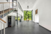 Eingangsbereich - Geschäftstüchtig² – Junges & repräsentatives Bürogebäude mit Wärmepumpe & PV-Anlage in Meppen-Nödike