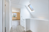 Flurbereich - Dachgeschoss - Klar geplant, modern weitergedacht, klug modernisiert – gepflegte Doppelhaushälfte in Meppen-Nödike!