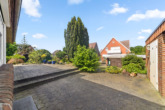 Bild - Familienfreundlich: Einfamilienhaus mit Carport, Teilkeller und Erbpachtvorteil in der Neustadt