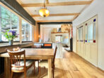 Standard kann jeder: Außergewöhnliche Innenarchitektur - 60 qm Wintergarten - ELW - am Kanal! - offene Küche Erdgeschoss