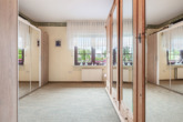 Schlafen 2 Erdgeschoss - Privatpark statt Schrebergarten – Wohnhaus auf 9.800 m² Grundstück in Twist-Bült!