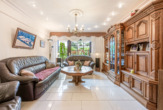 Wohnzimmer - Privatpark statt Schrebergarten – Wohnhaus auf 9.800 m² Grundstück in Twist-Bült!