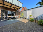 Terrasse - 2-Zimmer-Erdgeschosswohnung mit Terrasse, Einbauküche und Carport-Stellplatz in Esterfeld zu mieten!