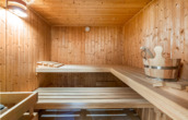 Sauna - größeres Gebäude - Mehr als die Summe seiner Teile – Ensemble mit Potenzial zur Neugestaltung im Zentrum von Lathen