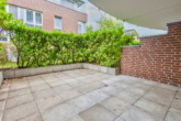 Terrasse - Am Wasser wohnen, in der Tiefgarage parken: Erdgeschosswohnung am Deichort mit Tiefgaragenstellplatz