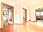 Flur Whg. 2 - Anlegen mit Aussicht – voll vermietetes 4-Parteienhaus mit Einbauküchen & Carports in guter Wohnlage