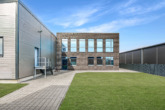 Bild - Immer cool bleiben – Gewerbeimmobilie (BJ 2018) mit Büro, Kühllogistikfläche und Showküche in Meppen