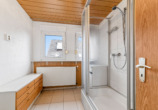 Doppeltes Schlafglück auf 634 qm Grundstück: Gepflegtes Einfamilienhaus mit bis zu 5 Schlafzimmern - Dusche / Durchgangszimmer