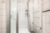 Bad II / Dusche