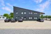 Halle 2 - Zwei auf einen Streich! Vermietete Gewerbehallen mit PV-Anlagen im Euro-Industriepark Meppen-Versen