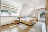 Schlafen 2 - Stadtnah und begehrt: gepflegtes Einfamilienhaus mit Garage und Garten in Esterfeld