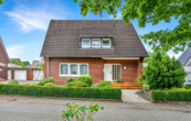 Bild - Stadtnah und begehrt: gepflegtes Einfamilienhaus mit Garage und Garten in Esterfeld