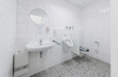 Kunden-WC - Flexibel im Zentrum: Vielseitige Gewerbefläche mit 4 eigenen Parkplätzen in Neuenhaus zu mieten!