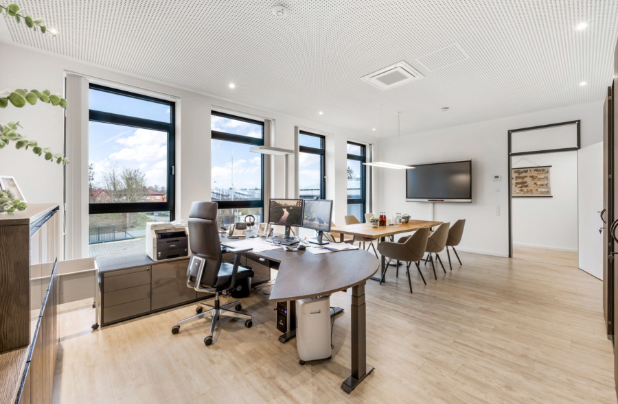 Büro Obrgeschoss