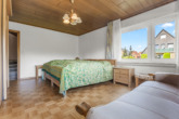 Wohnzimmer (zuletzt Schlafen) - Klassisch. Praktisch. Familiär – Einfamilienhaus in Hasenähe mit 3 SZ, Garten & Garage auf Erbpacht